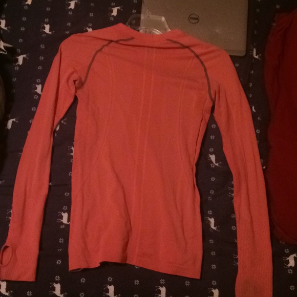 Lululemon - Picture 2 of 2